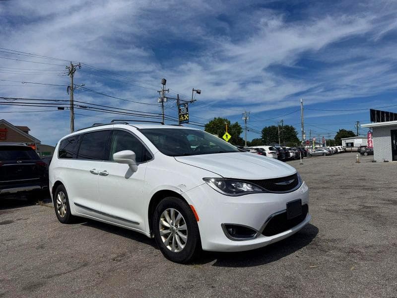 2019 CHRYSLER PACIFICA TOURING L - 1