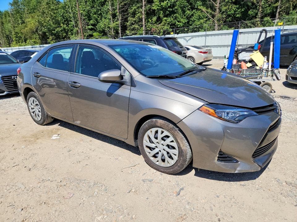 2018 TOYOTA COROLLA LE 4