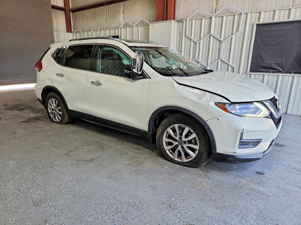 2017 NISSAN ROGUE SV 4