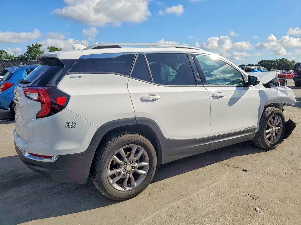 2024 GMC TERRAIN SLT 3