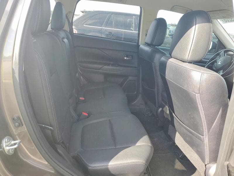 2017 MITSUBISHI OUTLANDER SE 10