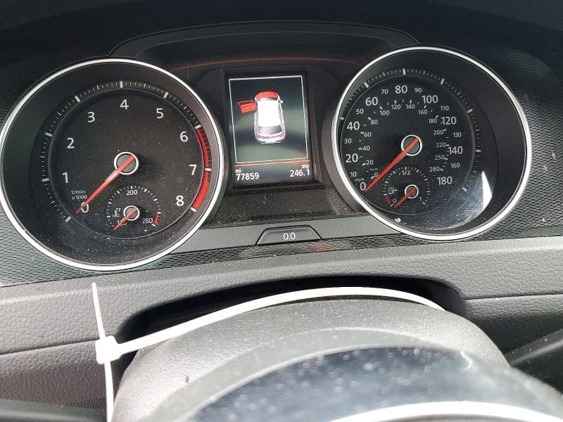 2017 VOLKSWAGEN GTI SPORT 9