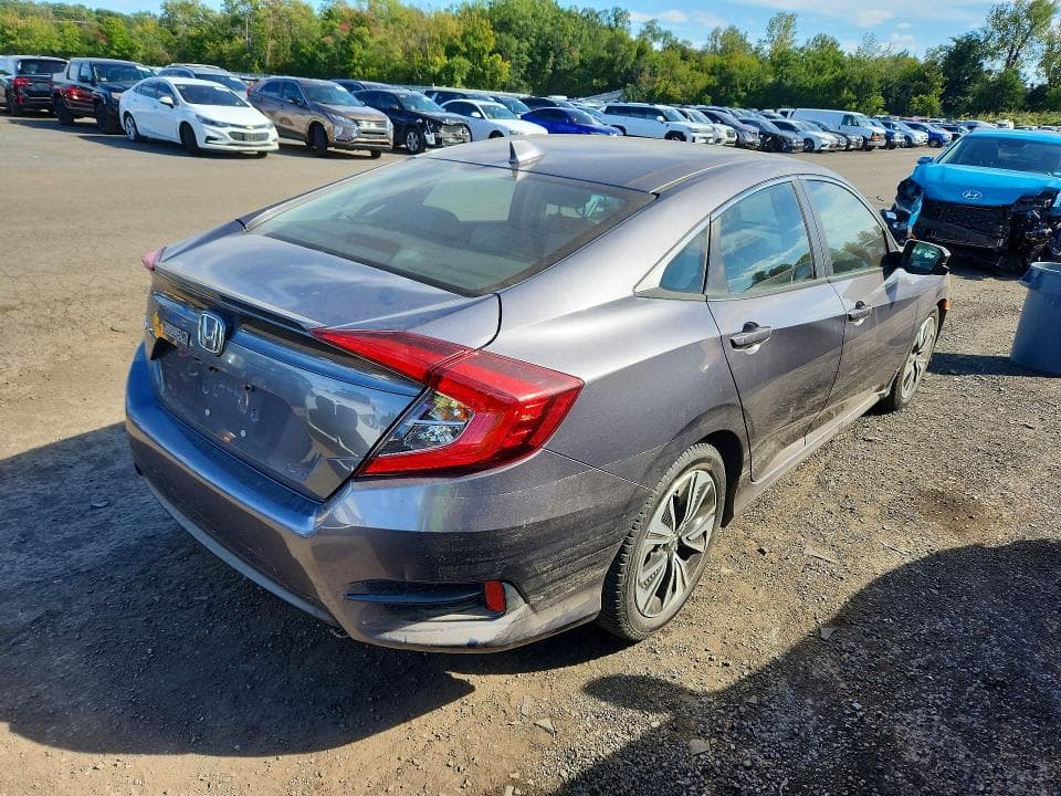 2017 HONDA CIVIC EX 3