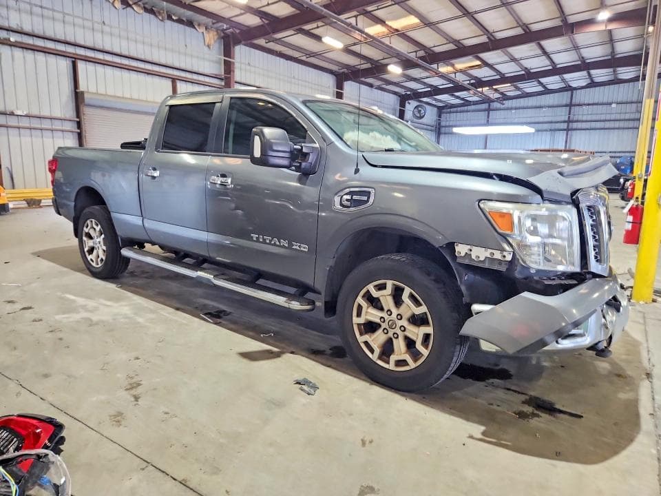 2017 NISSAN TITAN XD SV 4