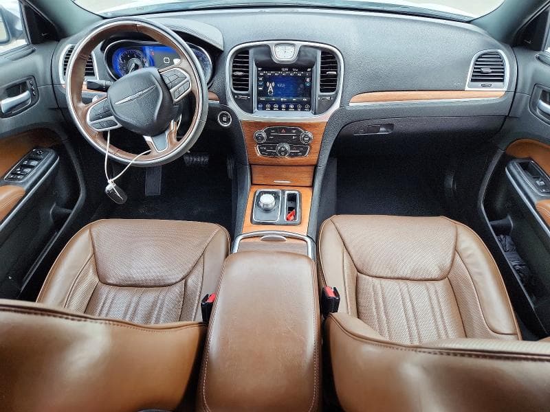 2019 CHRYSLER 300C 8