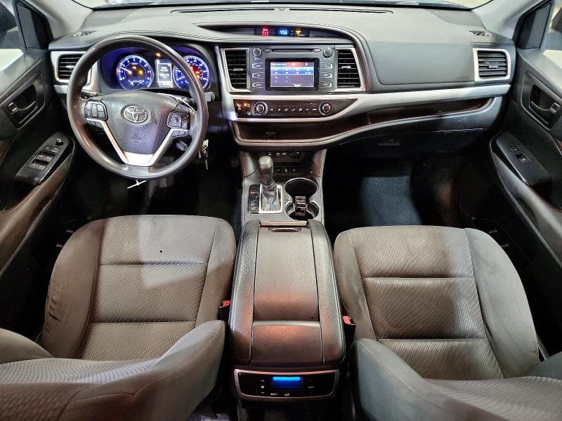 2019 TOYOTA HIGHLANDER LE 8