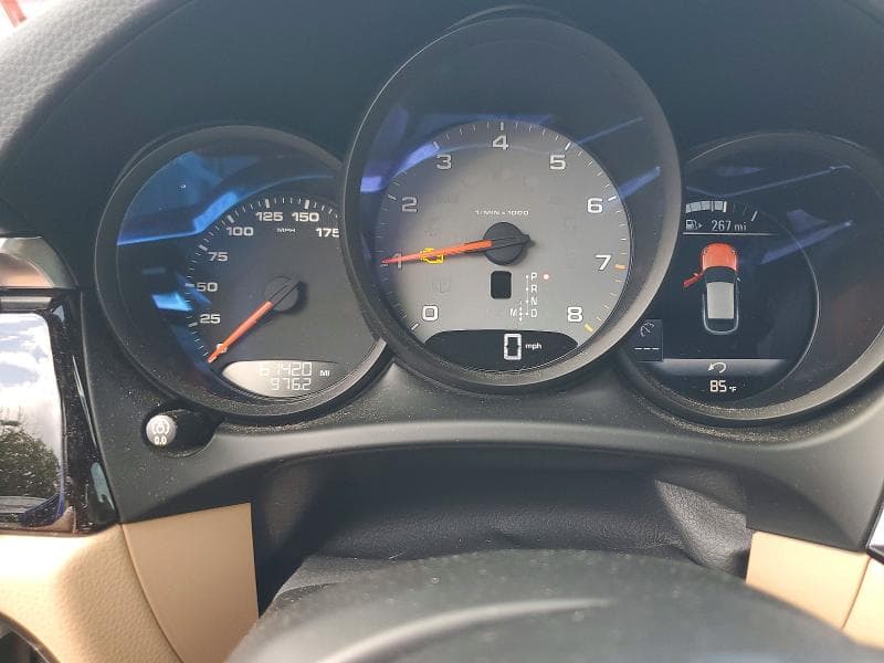 2020 PORSCHE MACAN S 9