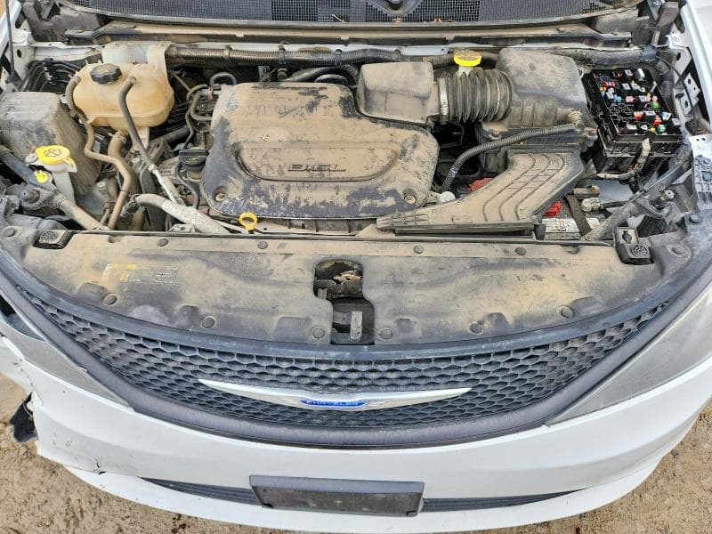 2019 CHRYSLER PACIFICA 12