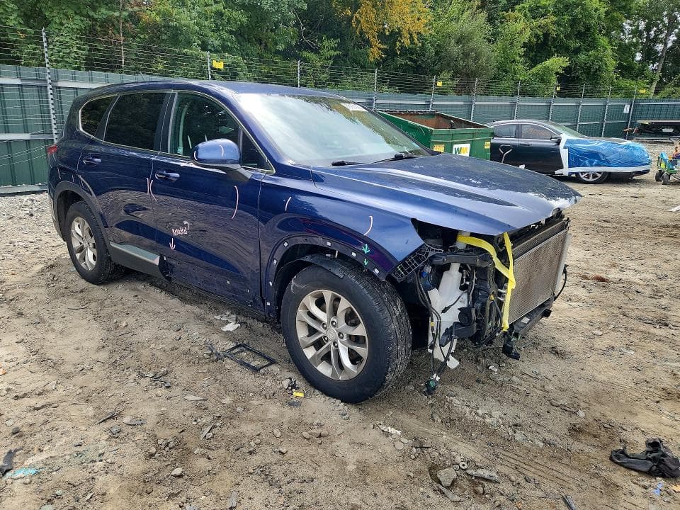 2019 HYUNDAI SANTA FE SE 4