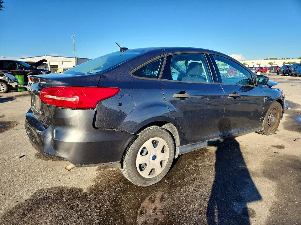 2018 FORD FOCUS S 3