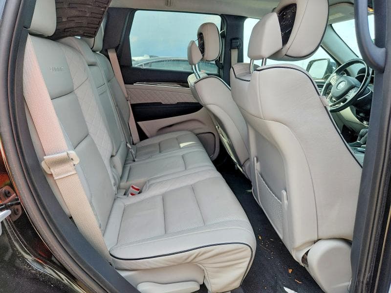 2017 JEEP GRAND CHEROKEE SUMMIT 10