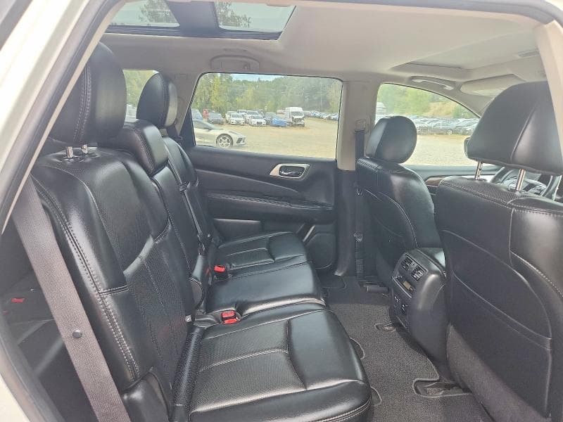 2017 NISSAN PATHFINDER PLATINUM 11