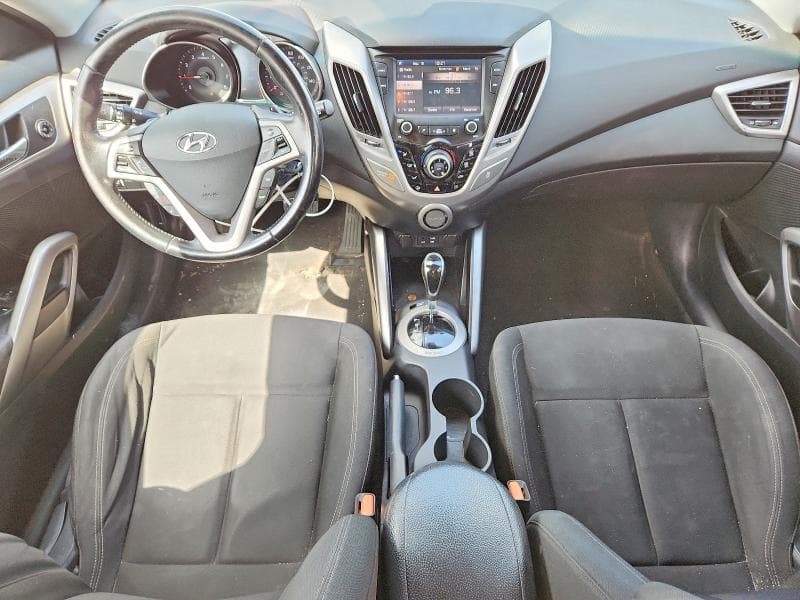 2017 HYUNDAI VELOSTER BASE 8