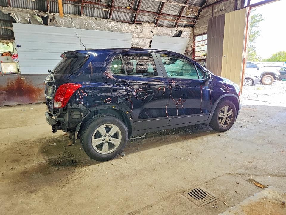 2021 CHEVROLET TRAX LS 3