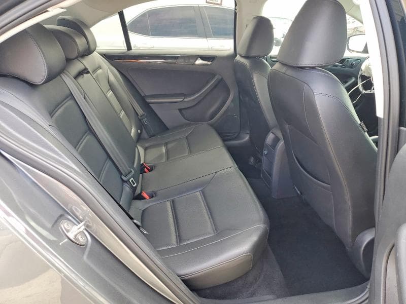 2017 VOLKSWAGEN JETTA SEL 10