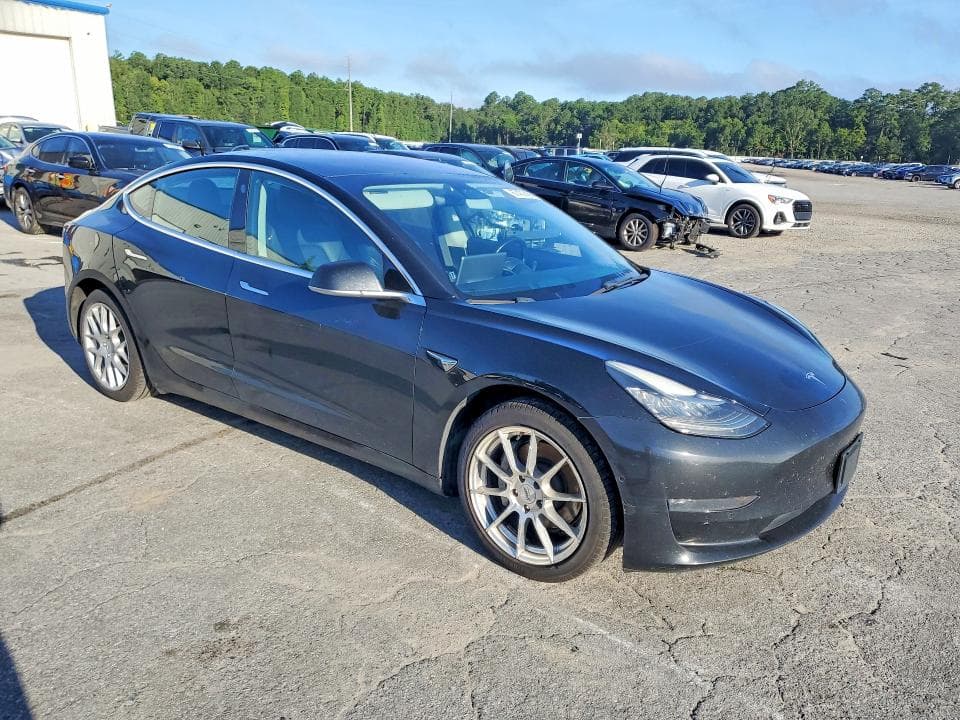 2018 TESLA MODEL 3 4