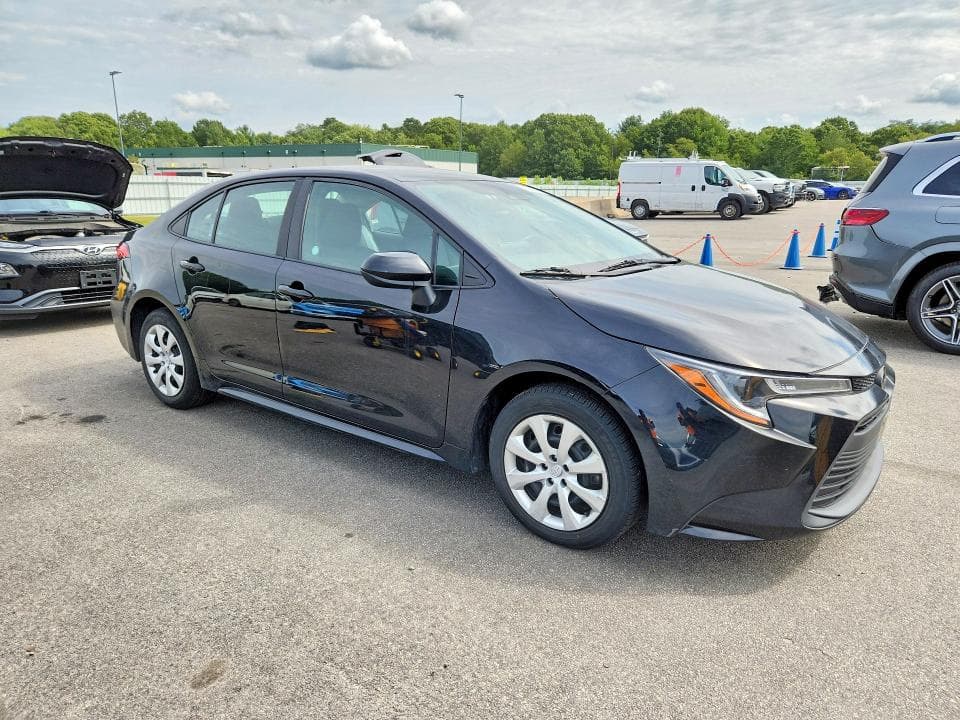 2024 TOYOTA COROLLA LE 4