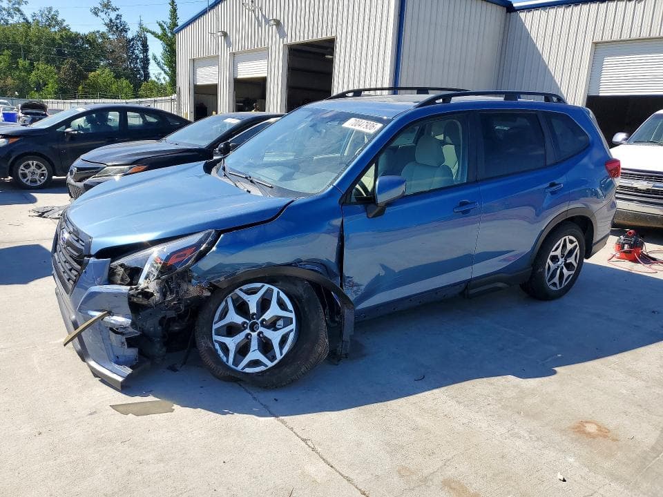 2023 SUBARU FORESTER PREMIUM - 1