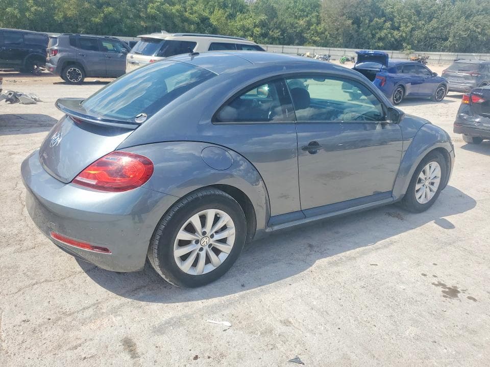 2018 VOLKSWAGEN BEETLE S 3