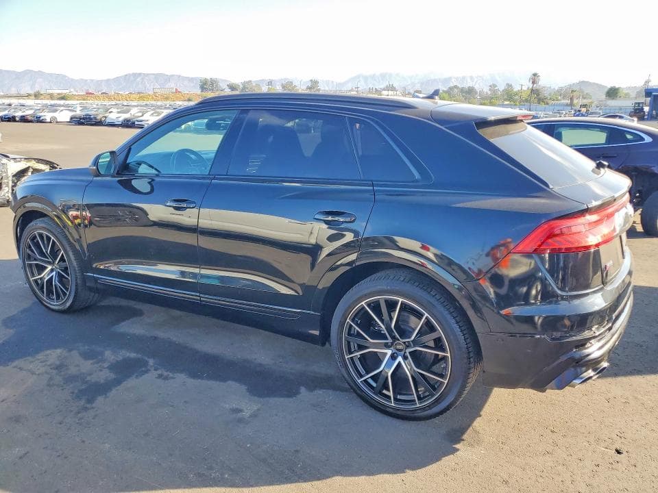 2022 AUDI SQ8 PRESTIGE 2