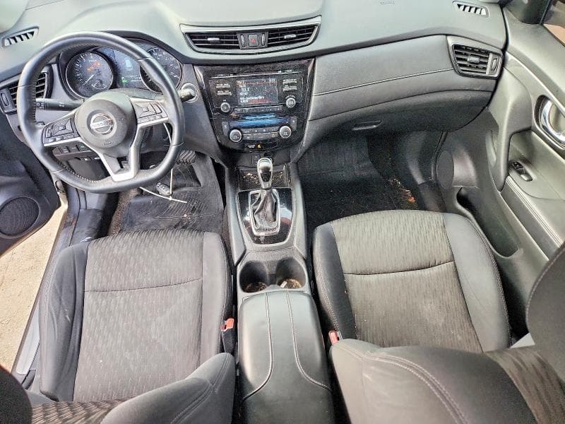 2017 NISSAN ROGUE SV 8
