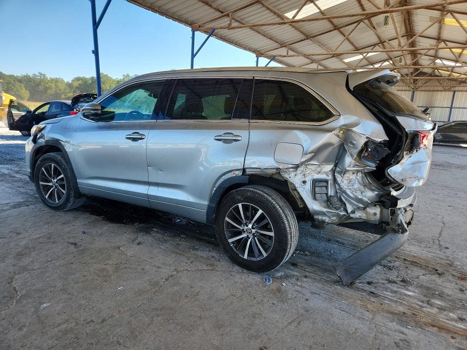 2017 TOYOTA HIGHLANDER XLE 2