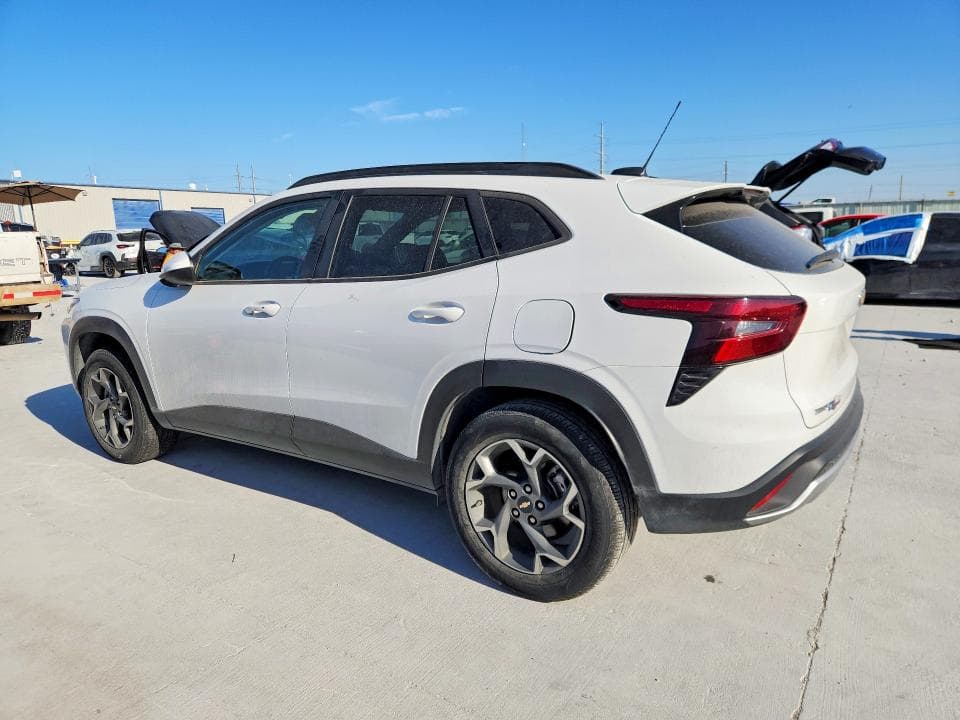 2024 CHEVROLET TRAX 1LT 2