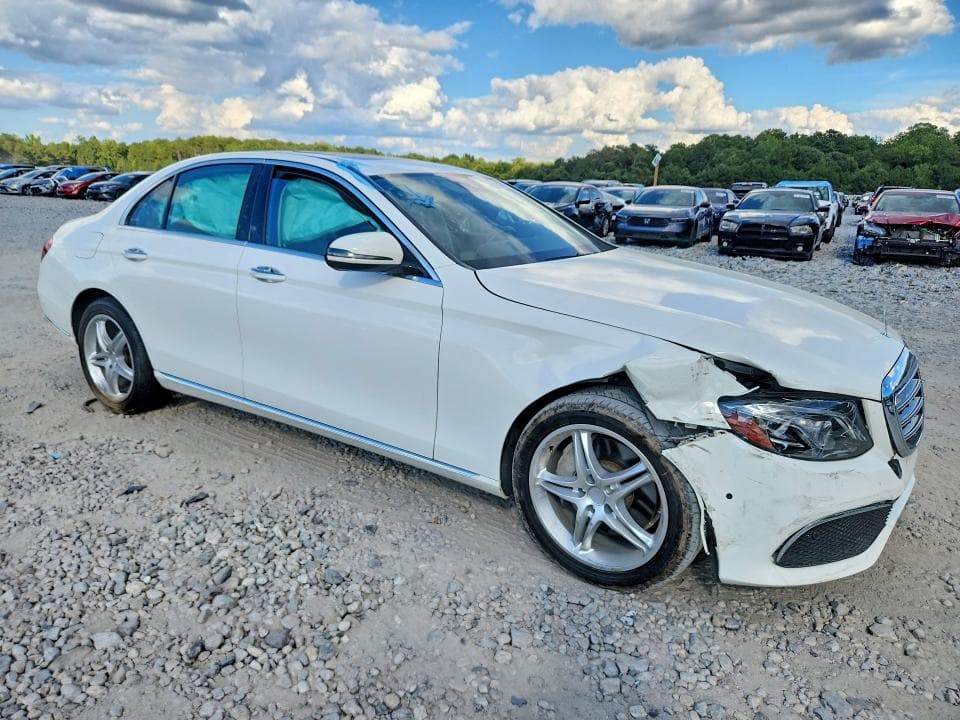 2017 MERCEDES-BENZ E 300 4