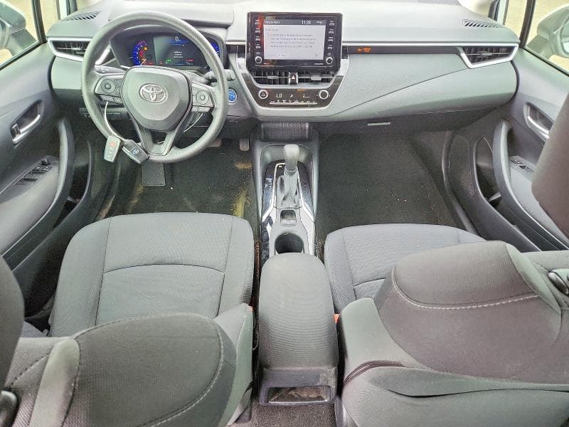 2021 TOYOTA COROLLA LE 8