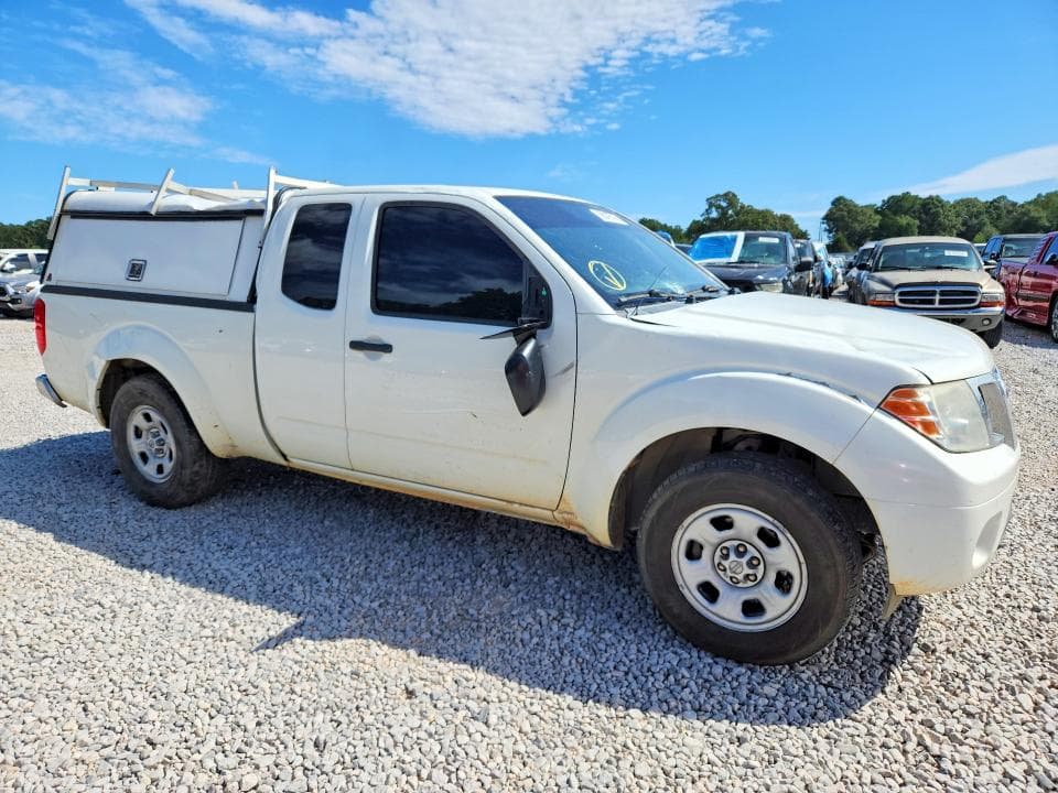 2019 NISSAN FRONTIER SV V6 4