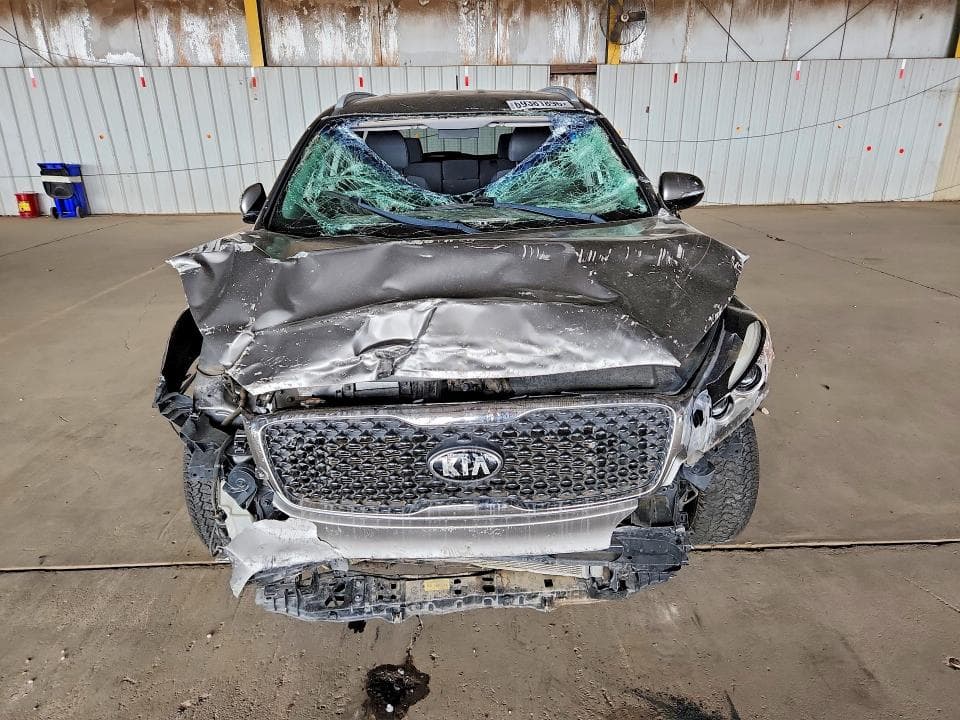 2018 KIA SORENTO LX V6 5