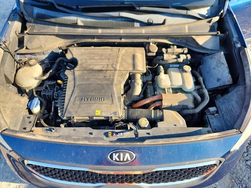 2017 KIA NIRO LX 11