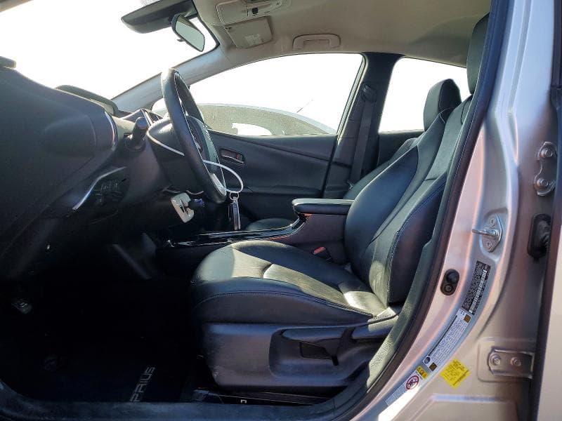 2017 TOYOTA PRIUS THREE TOURING 7