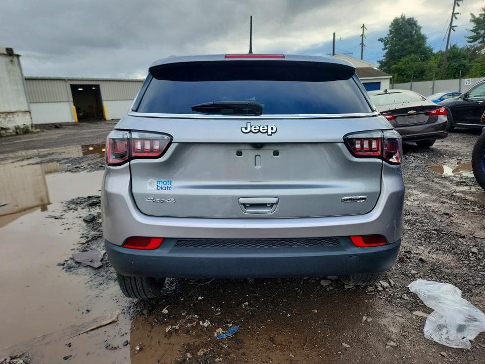2022 JEEP COMPASS LATITUDE LUX 6