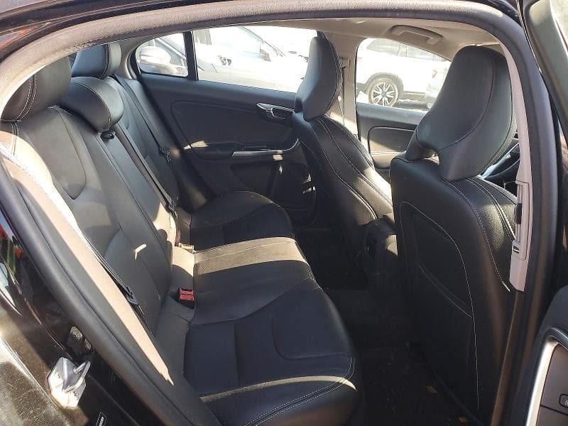 2017 VOLVO S60 10