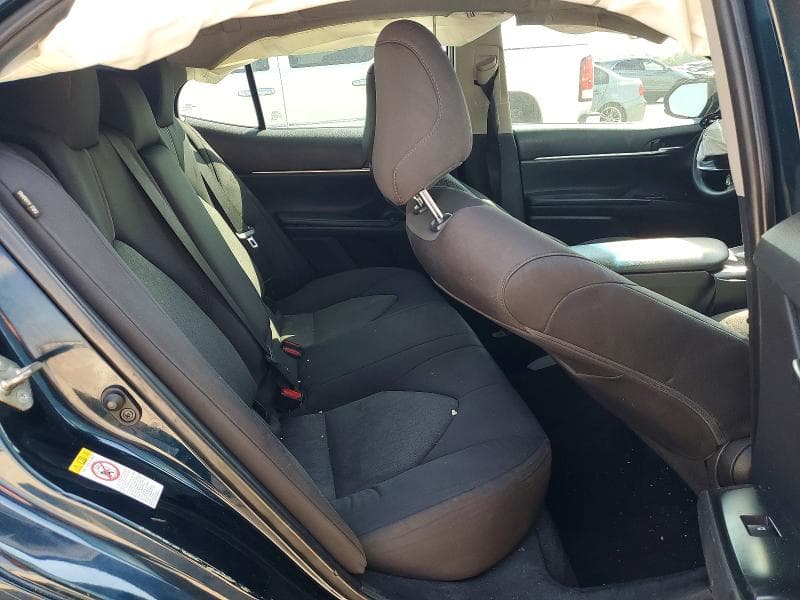 2019 TOYOTA CAMRY LE 10