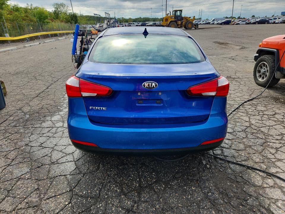 2017 KIA FORTE LX 6