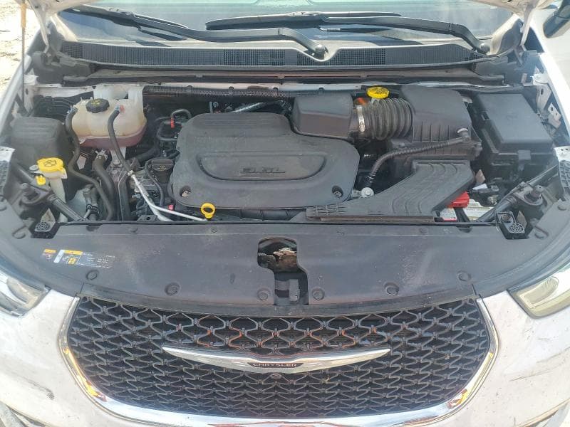 2024 CHRYSLER PACIFICA TOURING L 12
