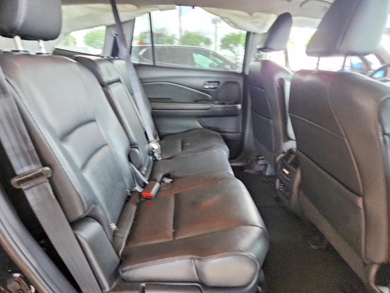 2017 HONDA PILOT TOURING 11
