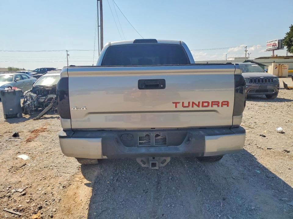 2017 TOYOTA TUNDRA SR5 6