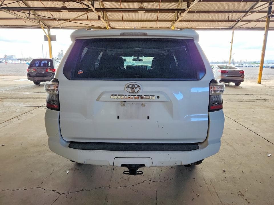2018 TOYOTA 4RUNNER SR5 6