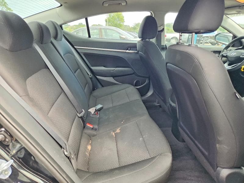 2019 HYUNDAI ELANTRA SEL 10