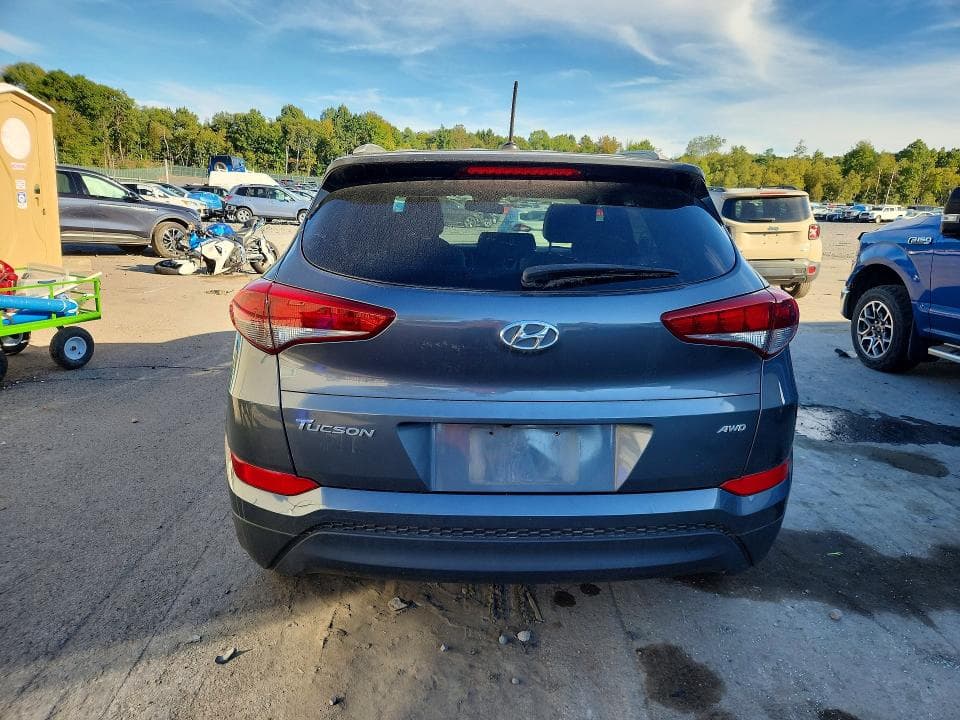 2017 HYUNDAI TUCSON SE 6
