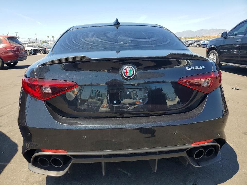 2018 ALFA ROMEO GIULIA QUADRIFOGLIO 6