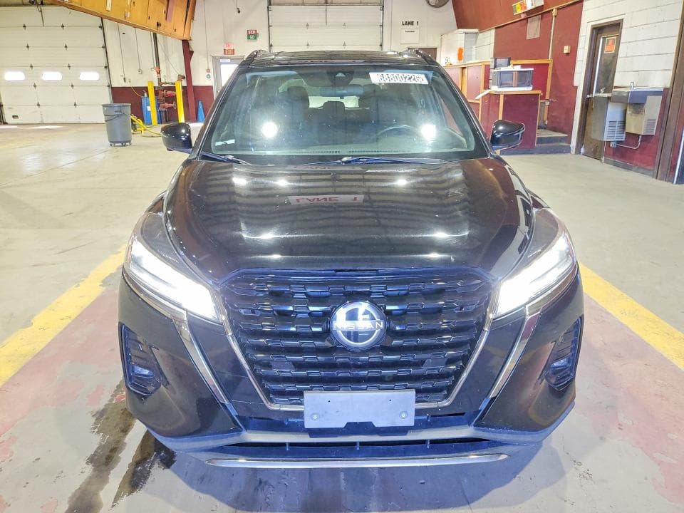 2022 NISSAN KICKS SR 5