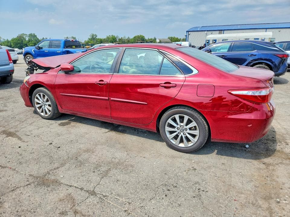 2017 TOYOTA CAMRY XLE 2