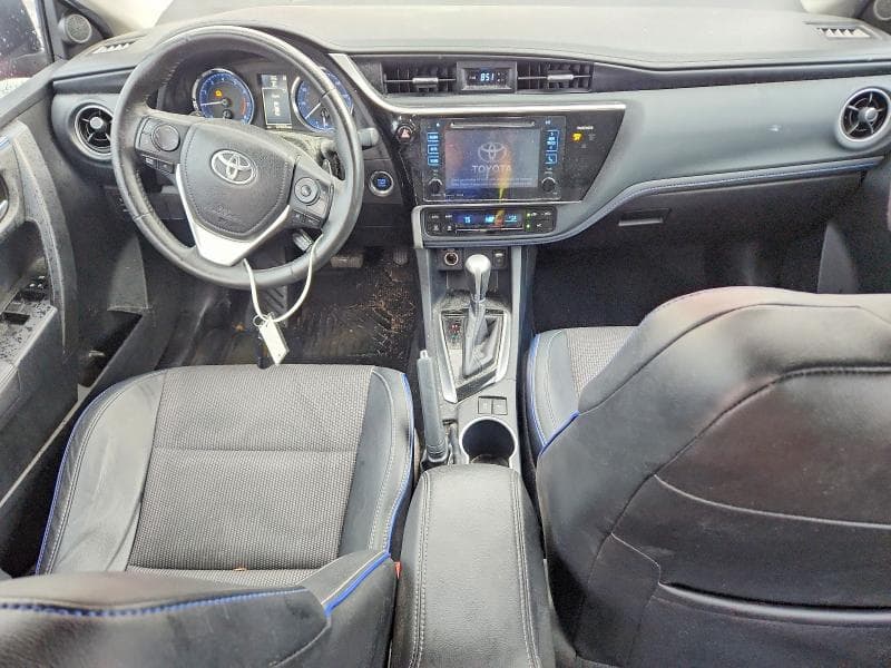 2017 TOYOTA COROLLA SE 8