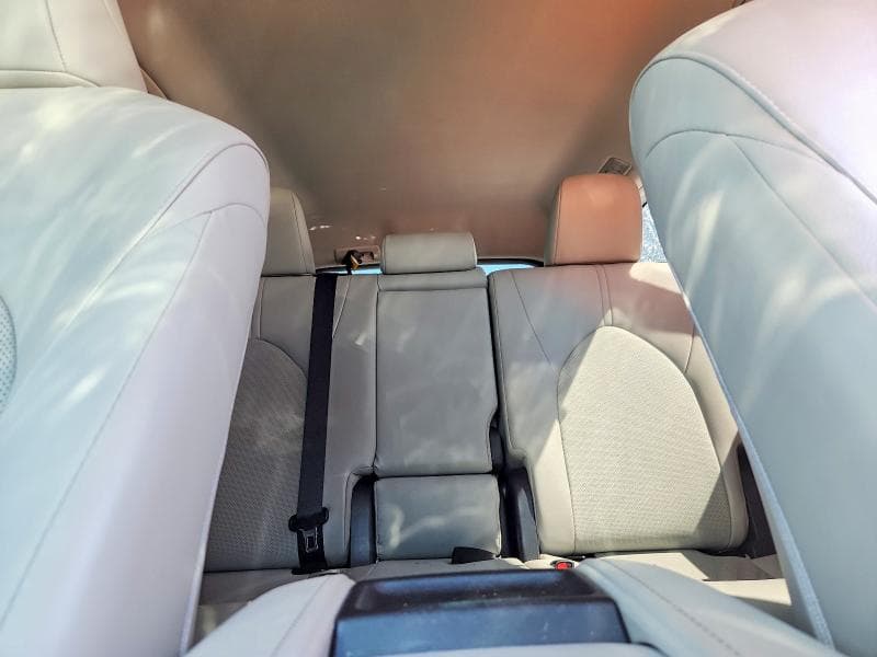 2025 TOYOTA GRAND HIGHLANDER XLE 10