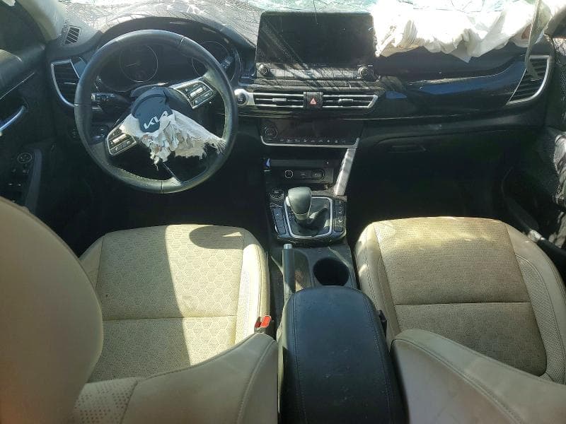 2023 KIA SELTOS EX 8