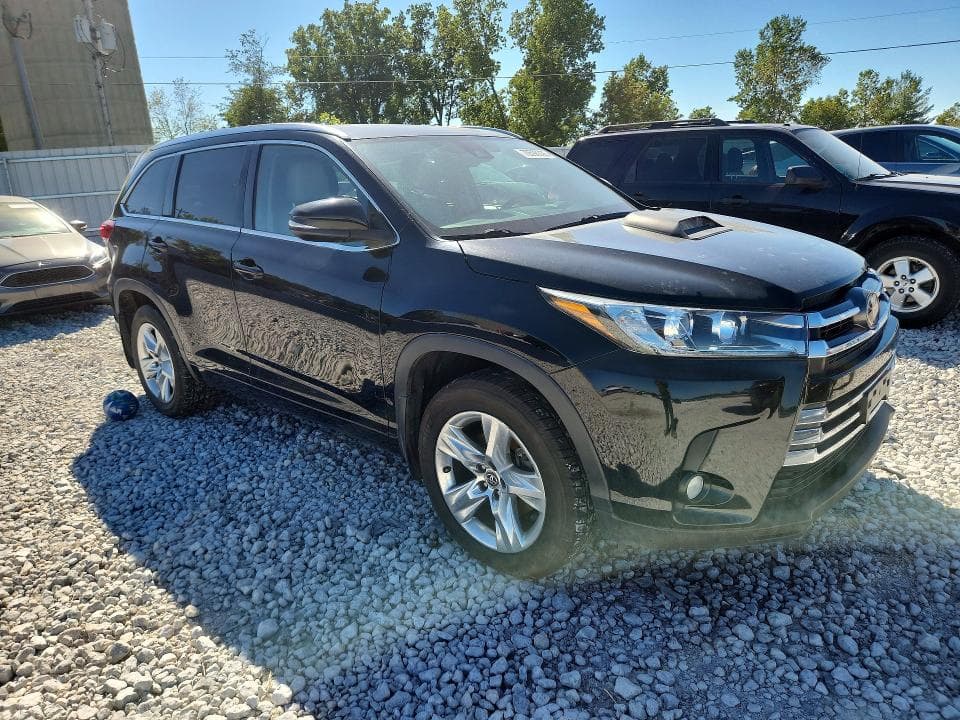 2017 TOYOTA HIGHLANDER LIMITED 4
